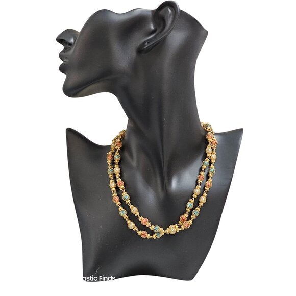 Multi-Color Gold Tone Christmas Beaded Necklace With Red Green & White Beads - Picture 1 of 7